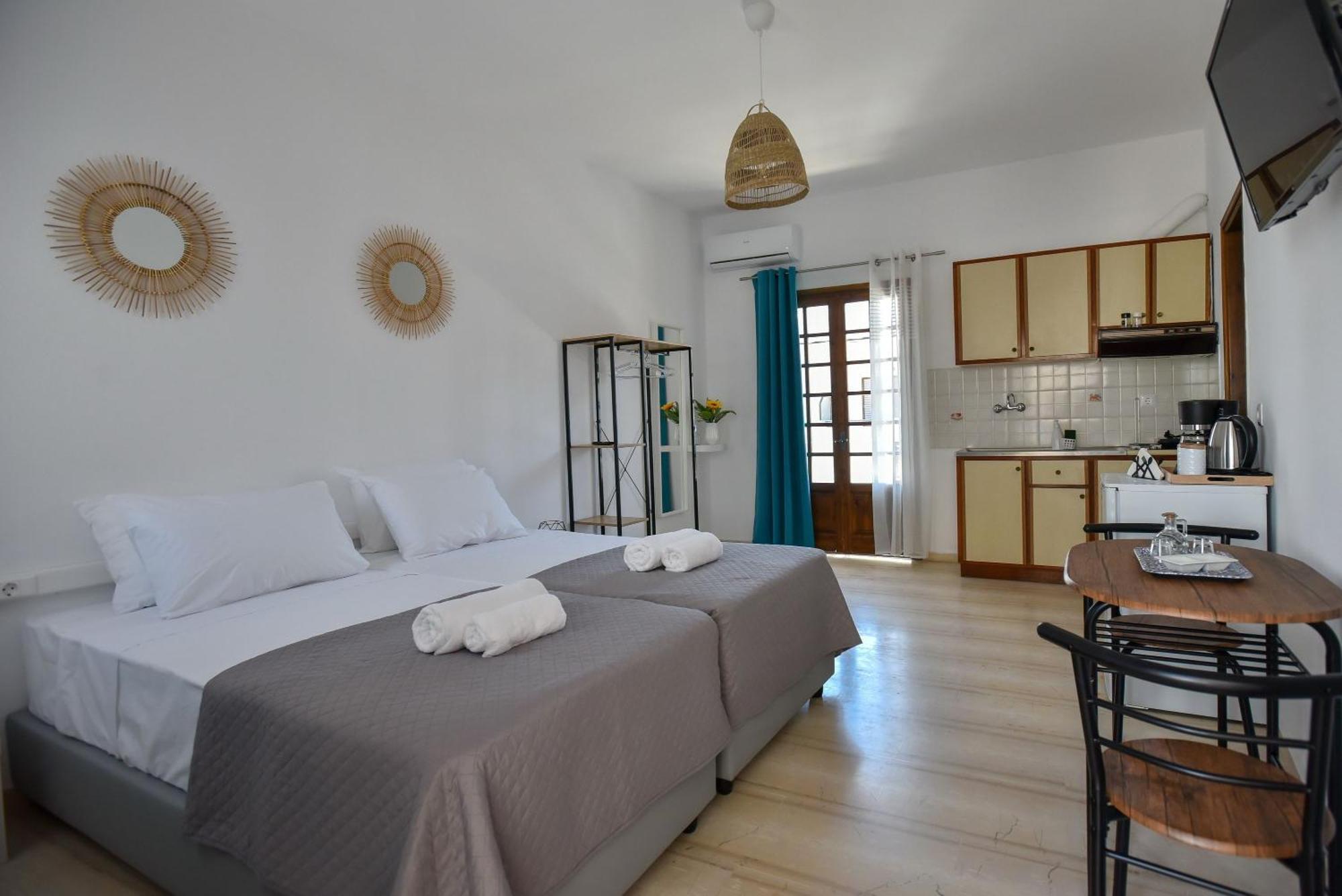 אגיה פלגיה קיתירה Eva Studios & Apartments מראה חיצוני תמונה