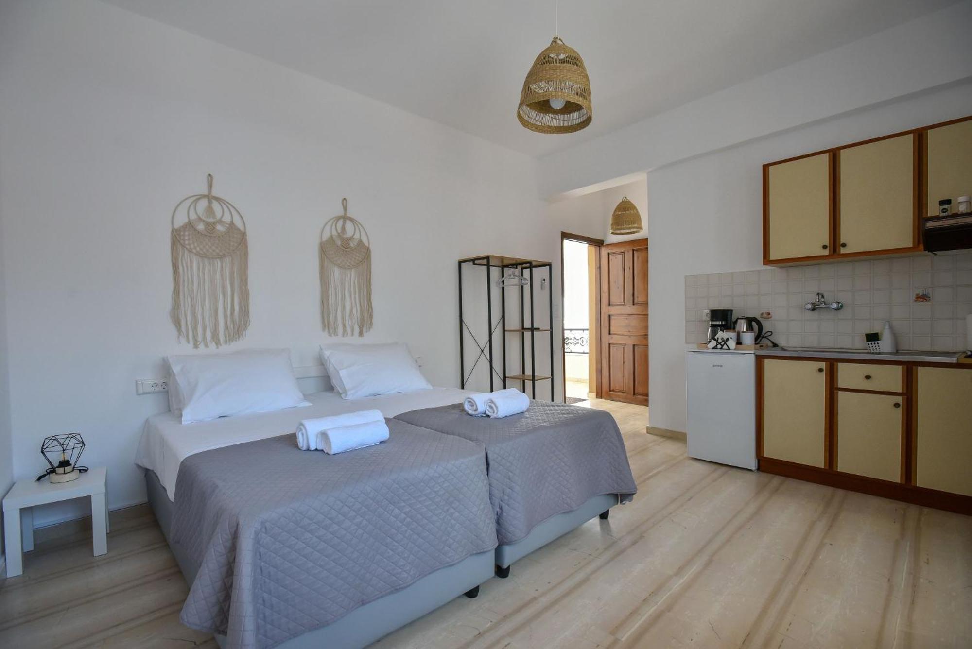 אגיה פלגיה קיתירה Eva Studios & Apartments מראה חיצוני תמונה