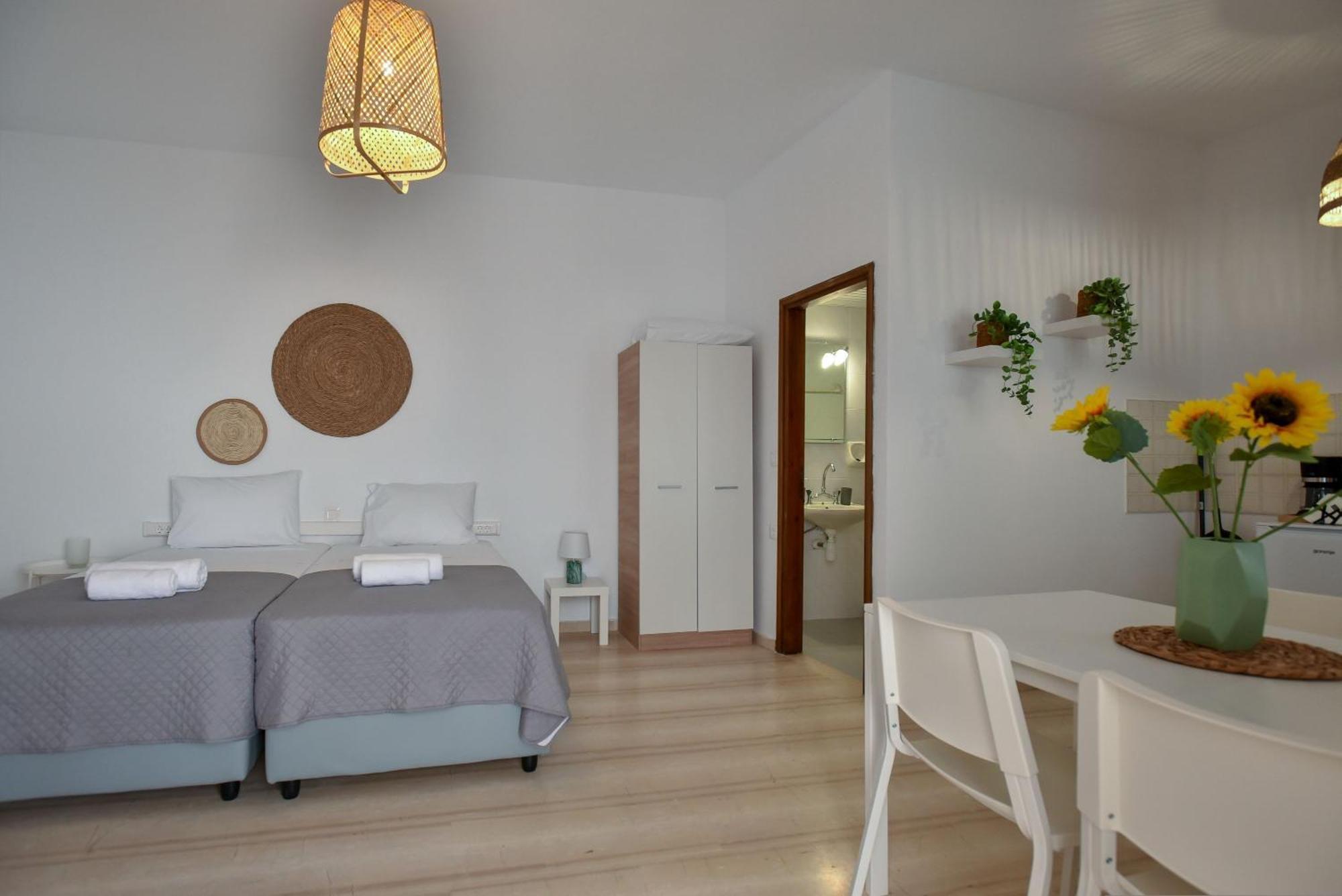 אגיה פלגיה קיתירה Eva Studios & Apartments מראה חיצוני תמונה